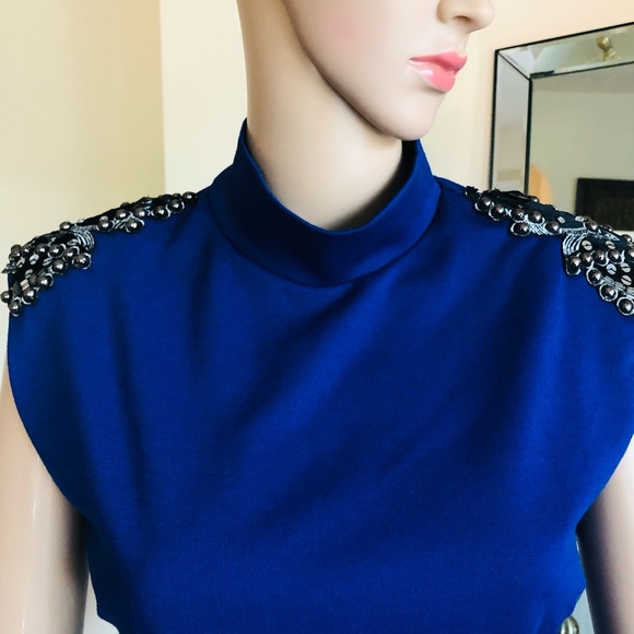 Mini dress with black sequin shoulders 💙🖤 - Picture 1 of 10
